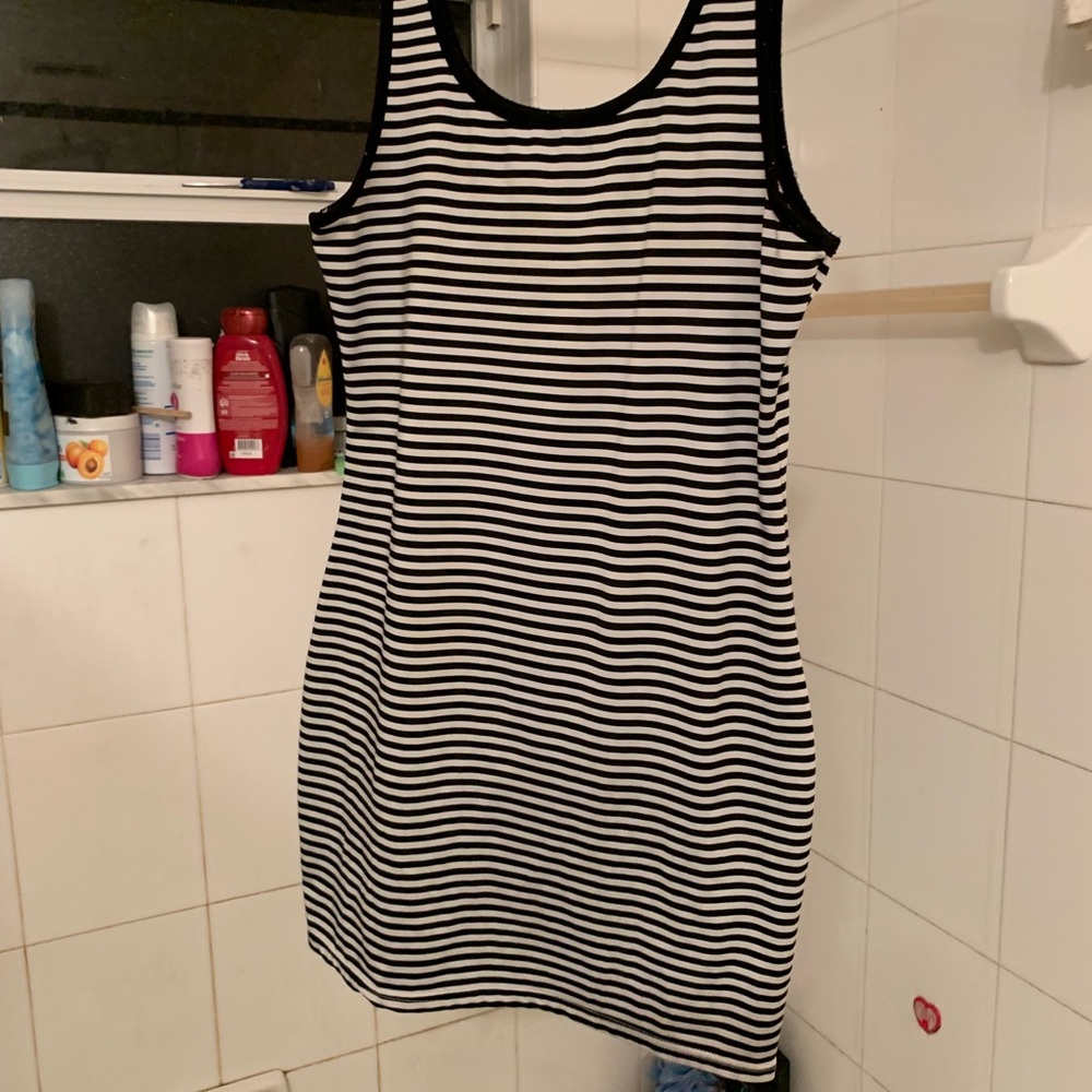 Cute mini sun dress 🖤